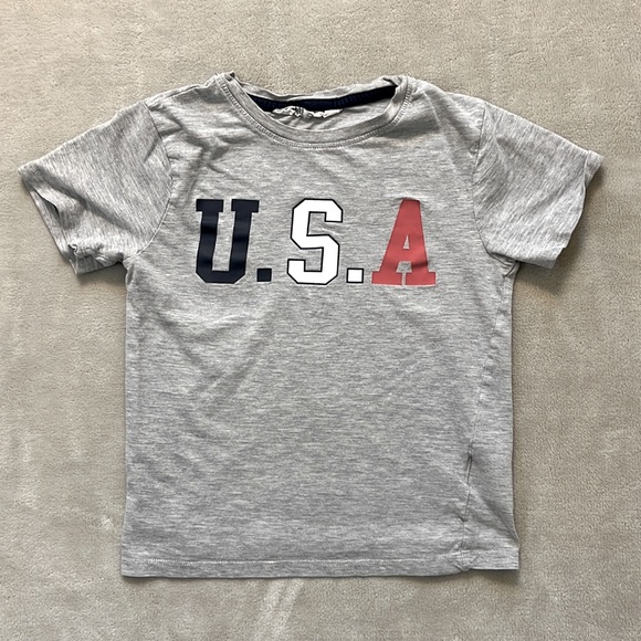 H&M Gray USA 4th of July Tshirt | Size 6-8 Y - Picture 1 of 2